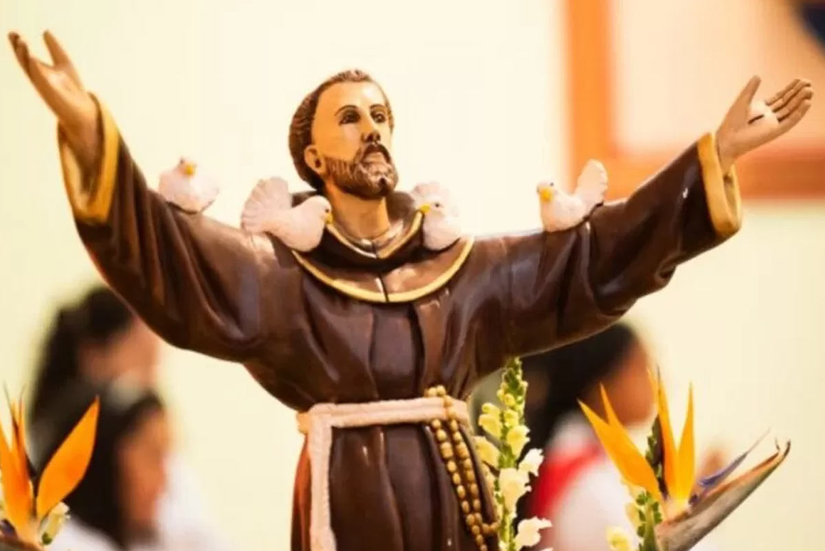São Francisco de Assis: O Padroeiro dos Animais e da Ecologia