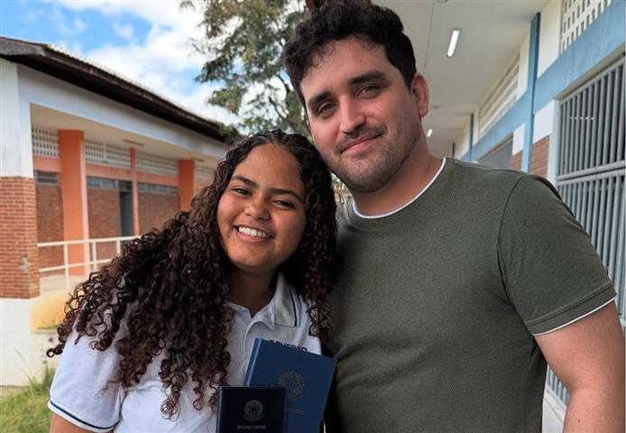 Estudante de Campina Grande representará a Paraíba no Senado Federal ao lado do professor no Jovem Senador 2025