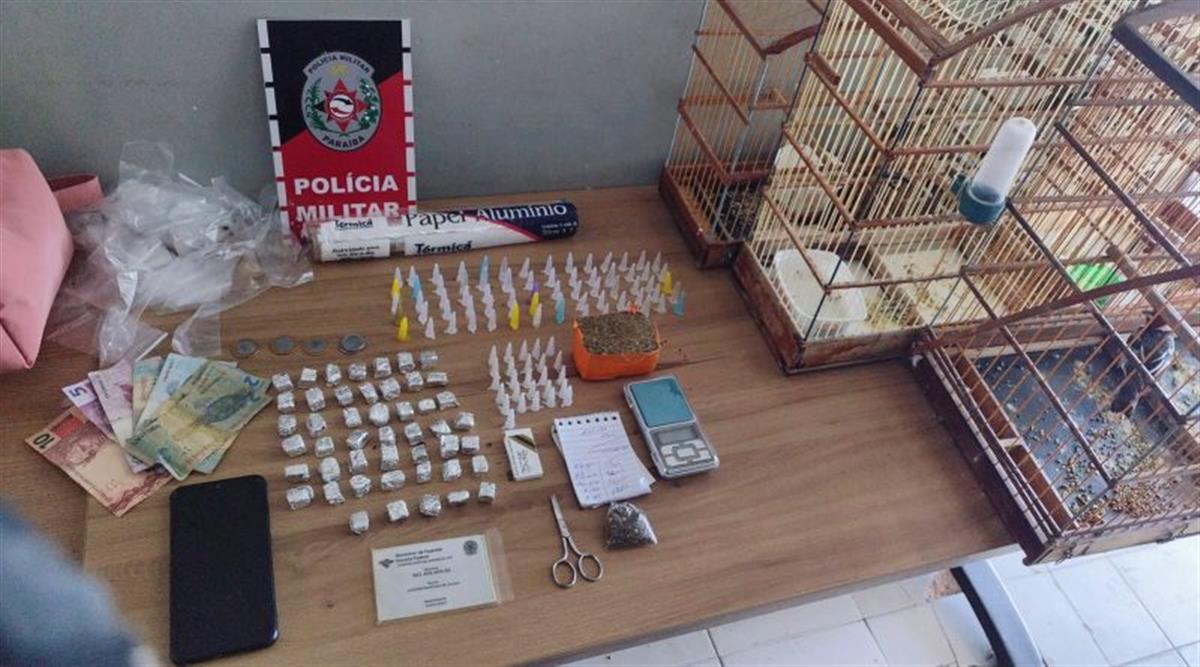 Homem é preso com drogas e aves silvestres em Sousa