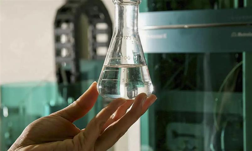 Morte suspeita por metanol acende alerta de fiscalização e prevenção na Paraíba